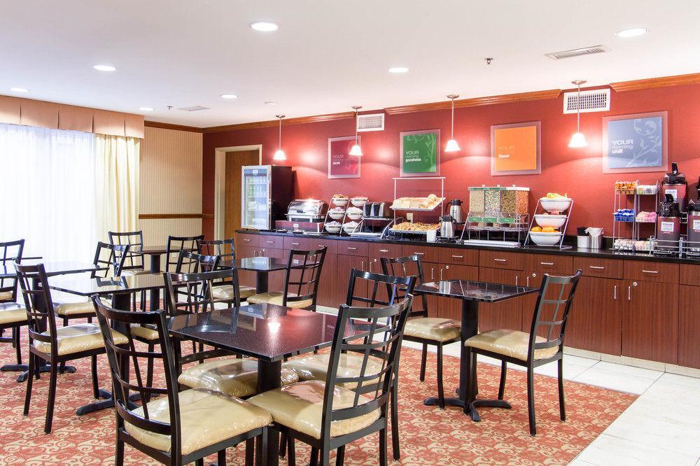 נורת' צ'רלסטון Comfort Inn & Suites Airport Convention Center מראה חיצוני תמונה