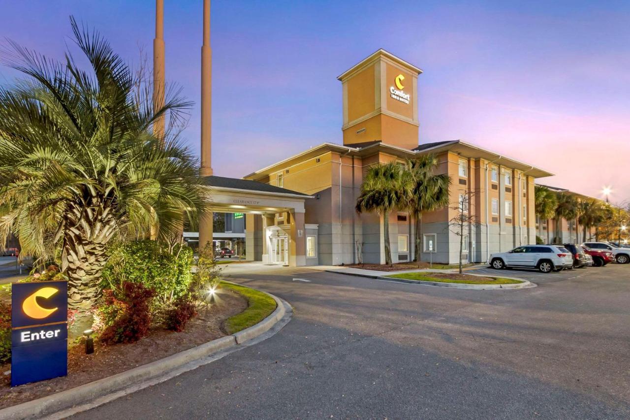 נורת' צ'רלסטון Comfort Inn & Suites Airport Convention Center מראה חיצוני תמונה