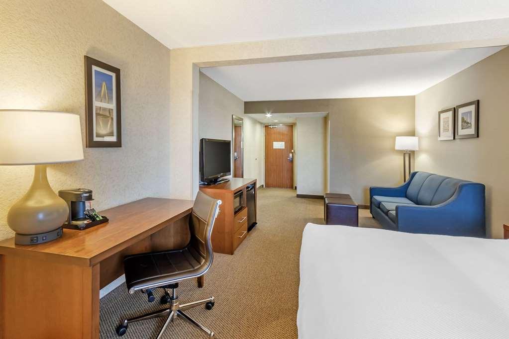 צ'רלסטון Comfort Inn & Suites Airport Convention Center חדר תמונה