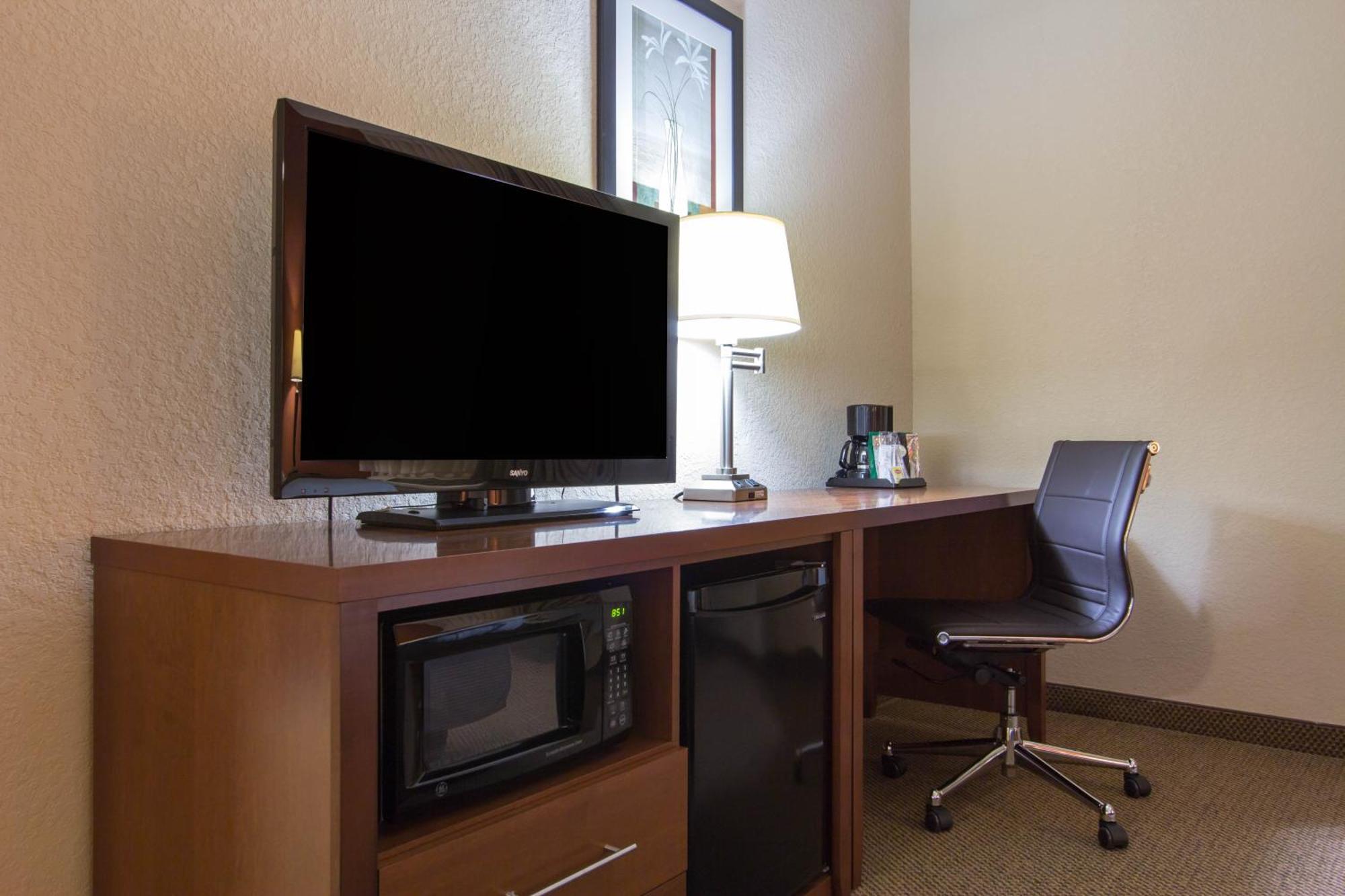 נורת' צ'רלסטון Comfort Inn & Suites Airport Convention Center מראה חיצוני תמונה
