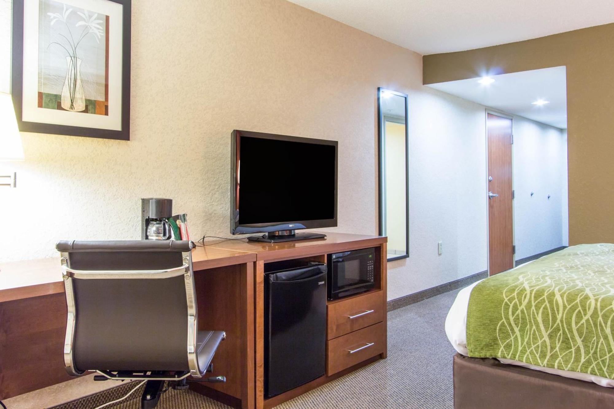 נורת' צ'רלסטון Comfort Inn & Suites Airport Convention Center מראה חיצוני תמונה