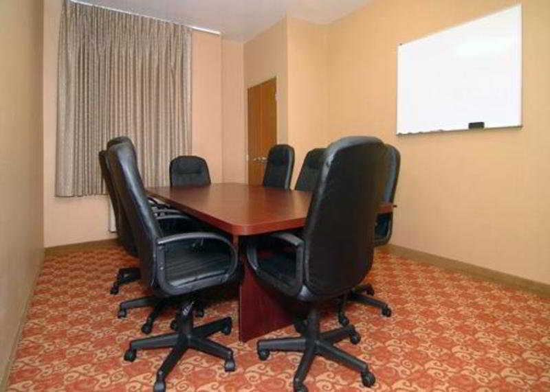 נורת' צ'רלסטון Comfort Inn & Suites Airport Convention Center מראה חיצוני תמונה