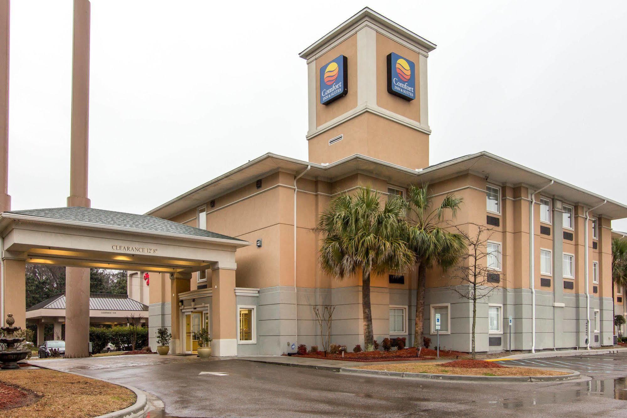 נורת' צ'רלסטון Comfort Inn & Suites Airport Convention Center מראה חיצוני תמונה